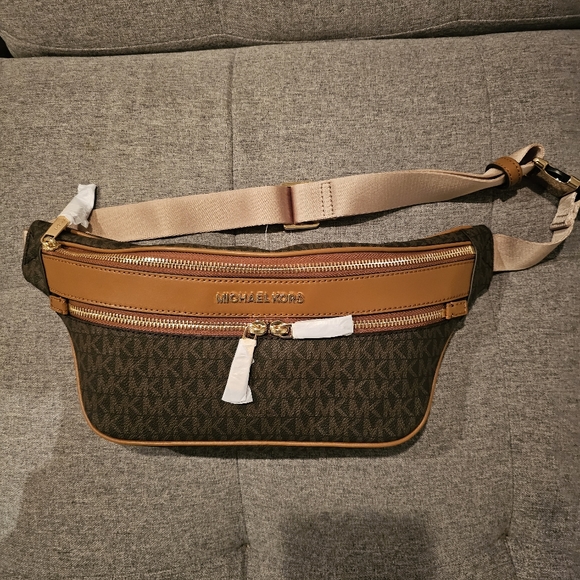 Michael kor's Belt bag - Picture 2 of 4